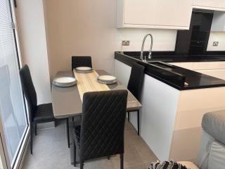 Apple Tree House - Stifford - 8