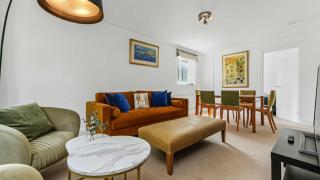 Lovely 3 Bedroom Apartment in Holland Park - 0
