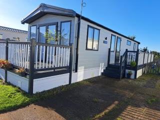 2 bedroom luxury static caravan on 5 star caravan site - Patrington - 0