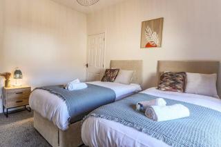 Cardiff Gem on Topaz Street - 4 Bedroom House - Cardiff - 2