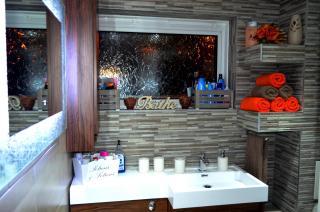 Double room in riverside apartment - B - 4