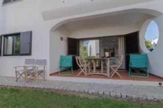 Beachside Bliss T2 with Pool & Beach Access by Drago Rentals - Albufeira - 3