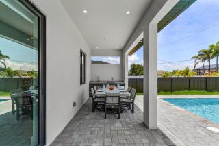 Heated Pool, Outdoor Kitchen and Dining - Sun & Daughter - Roelens - Cape Coral - 8