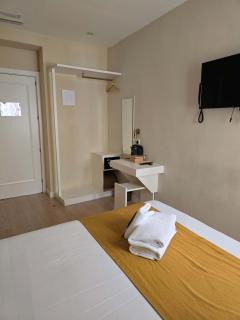 Standard Double Room - Madrid - 1