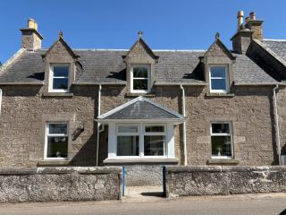 2 Links Place - Nairn - 0