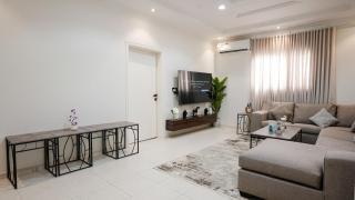 LP92 Elegant 1BR Apartment in AL Falah - Quai - 0