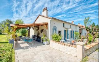 Gîtes spacieux en Dordogne avec piscine partagée et jardin 140 m² - Bosset - 9