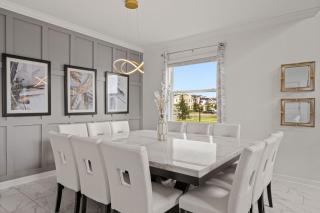 5 Bedrooms 5 Bathrooms Chapions Gate 9169 Sh - 3