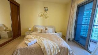 Stylish 1BR in Dubai Marina near Beach and tram - 2
