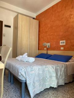 Hotel Loretta - 1