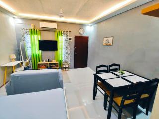 JZ Homestay - Cozy House for 4 with 2 Queen Beds WiFi AC Hot Water - Near CSU and BMC Hospital - Butuán - 4