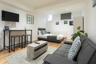 Modern Studio Apartment in Shoreditch - London - 9