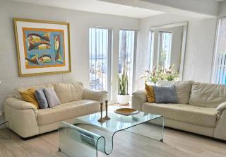 Comfortable & Modern 3BR Apartment in Cerro Azul - 0