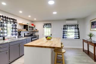 Charming Watkins Glen Home with Yard! - Watkins Glen - 2