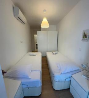 Modern Lisbon Apartments by Soulplaces - 5