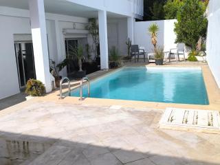Stylish villa à Gammarth avec parking et piscine privée - La Marsa - 0