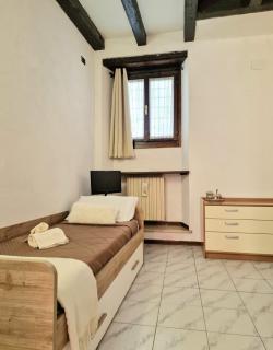 HolidHome - Dimora Castelvecchio ai Salvi - Soggiorno storico nel cuore di Verona - Verona - 6