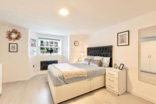 Large One Bedroom Apartments Southsea Sleeps 3 - Free Parking - 5