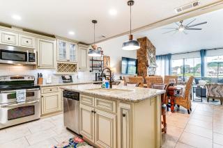 Paddleboards, Life Vests Lake Conroe Getaway! - Montgomery - 3