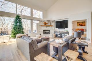 3 Mi to Winery: Jasper Mountain Chalet w/ Hot Tub! - 6