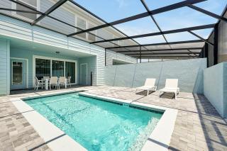 Indulge in Luxury Secret Hideaway in Clermont - 9