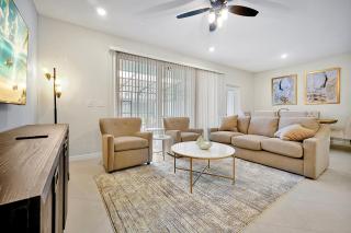 Indulge in Luxury Secret Hideaway in Clermont - 4