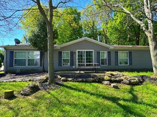 A Place at the Bay - 5