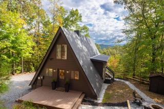 Cozy A-Frame Cabin | Blue Ridge Escape - Mineral Bluff - 0