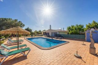 Quinta das AVES - Double Bedroom 1 - Odiáxere - 1