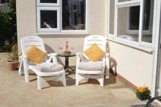 Detached Romantic Studio. - 8