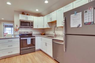 Cozy Solar-Powered Loft Walk to Lake Champlain! - - 3