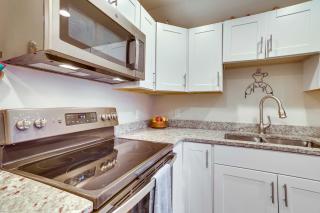 Cozy Solar-Powered Loft Walk to Lake Champlain! - - 2