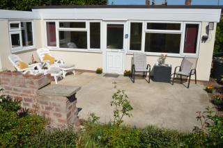Detached Romantic Studio. - - 4