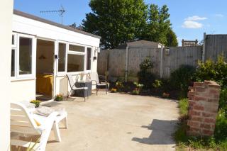 Detached Romantic Studio. - 3