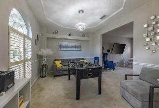 Rococo Retreat - Orange Park - 4