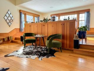 NEW - Designer Home - Mins to Lebanon/Hanover - NH - 7