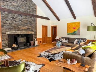 NEW - Designer Home - Mins to Lebanon/Hanover - NH - 4