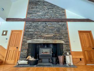 NEW - Designer Home - Mins to Lebanon/Hanover - NH - 2