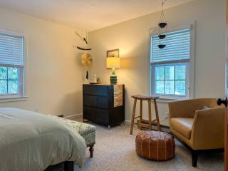 NEW - Designer Home - Mins to Lebanon/Hanover - NH - 1