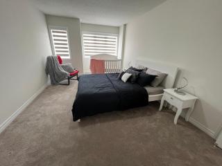 Entire 4BR Detached Home 15 Mins from the Falls, in Thorold, Perfect for 10 guests - 1