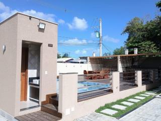 Cond. com 2 piscinas e 4 churrasqueiras e duplex 2 suítes - Porto Seguro - 0