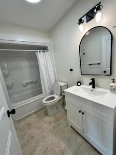 Driftwood Luxe Lakefront Retreat - Tobermory - Tobermory - 3