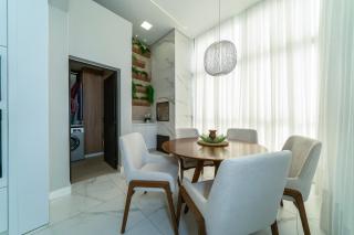 Splendour 201 - Cobertura duplex finamente mobiliada com 2 suítes na praia de Canto Grande - (Consultar serviços de roupa de cama e banho) - 1