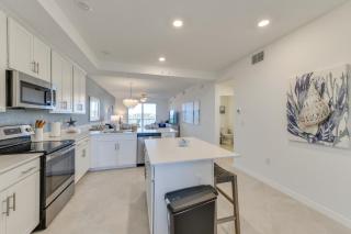 Balcony + Golf Course View: Venice Condo w/ Perks! - 7