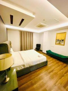 Discover the true definition of luxury in Gold Crest Mall by HBA - 1