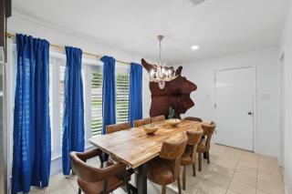 Country Living x Backyard Pool Oasis 4BD 2BA - 1