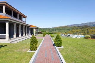 Spacious Villa Pool & Douro View by Host Wise - Santa Marinha do Zêzere - 3