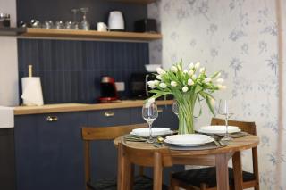 Victorian Blue Studio - Stylish Old Town Stay - Braşov - 6