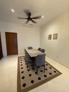 Basstay Guesthouse at Puncak Kasa Heights, Alor Gajah - Kampong Jelatang - 1