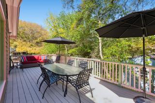 Pet Friendly Folly Vacation Three Bedroom Cottage 317 East - Folly Beach - 8